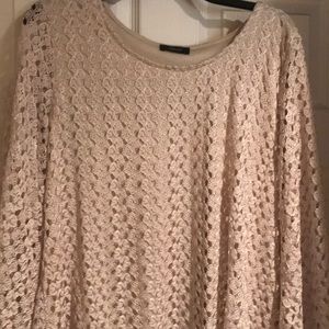 Women’s long sleeve top